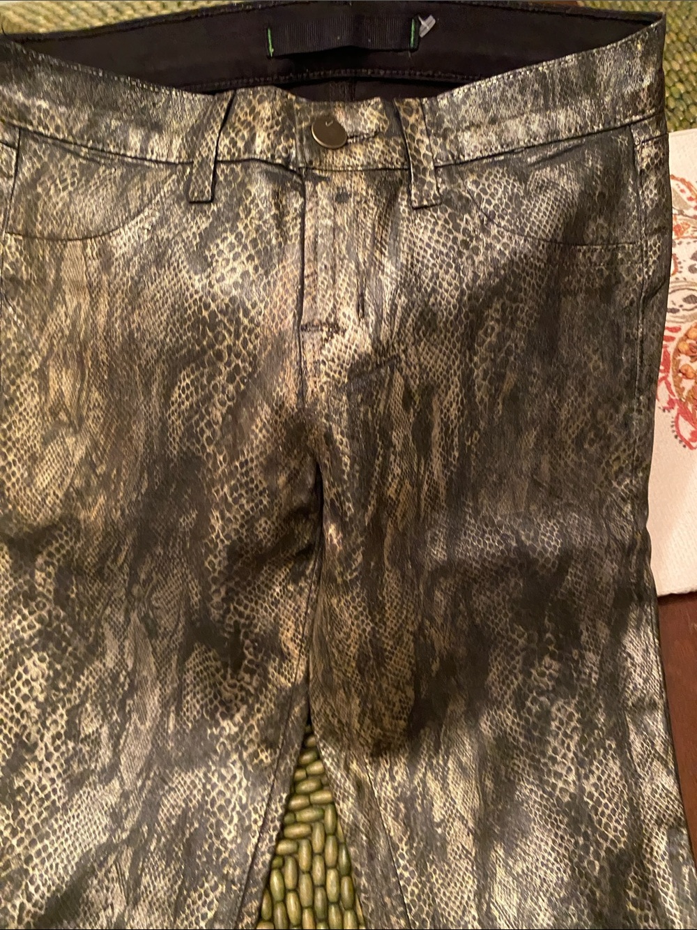 Men's Snake-Print Metallic Jeans - Black/Gold